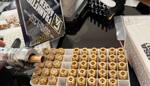 권총은 재밌네요. 인스...